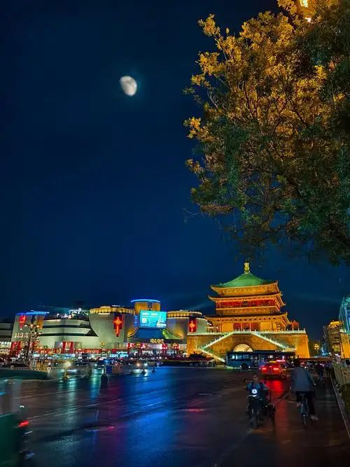 晨钟暮鼓又一城