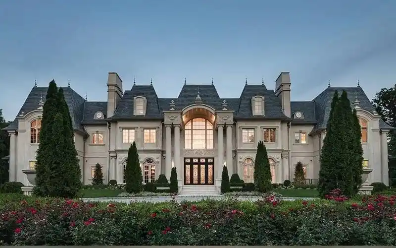 法式城堡别墅,飞檐,墙裙,拱门法式屋顶