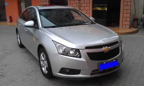 雪佛兰 科鲁兹 银 2013