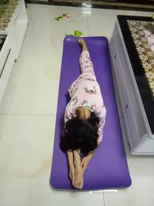 竖叉也劈得不错吧!