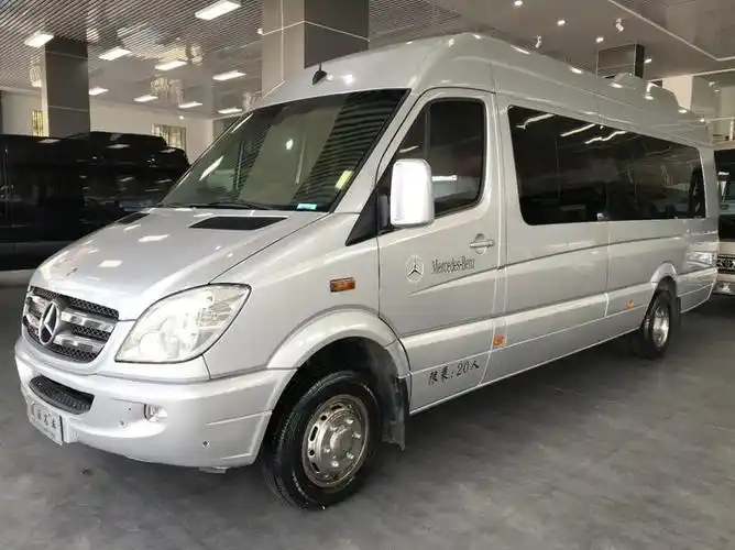 奔驰凌特 20座中巴大巴图片