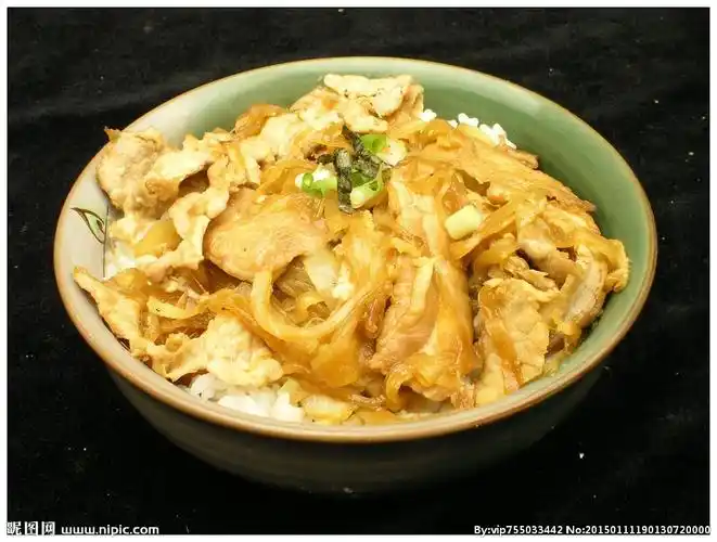 煎猪肉盖饭图片