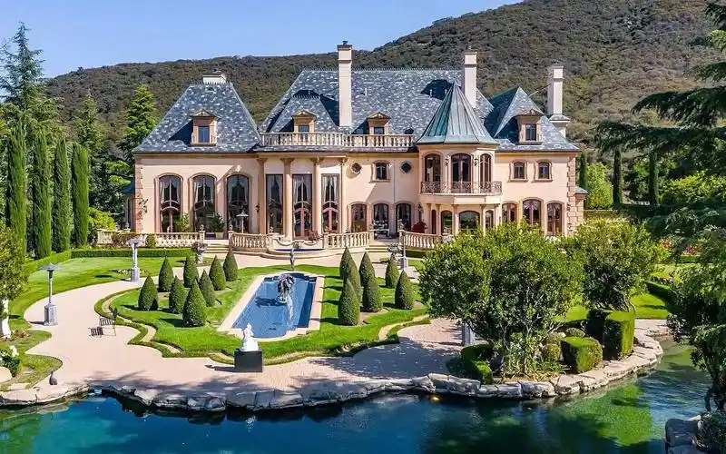 3亿元法式城堡庄园,法国浪漫主义古典宫廷风格奢华装修,欧式喷泉雕塑