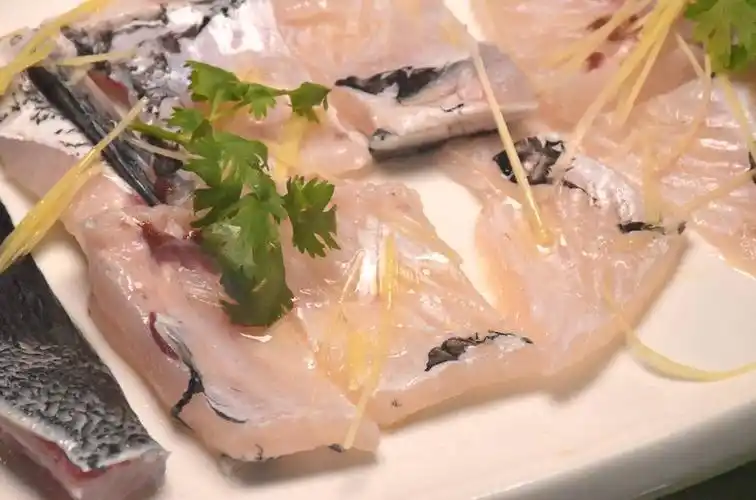 全城最低柴火烧鸡198元只水库大头鱼花式食法198元斤德顺轩8周年店庆