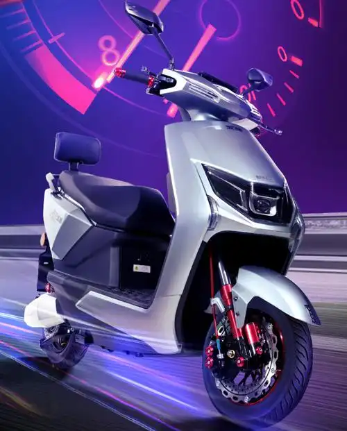 2款两轮电动车,时速80码,最高续航550里,适合跑同城快递,外卖