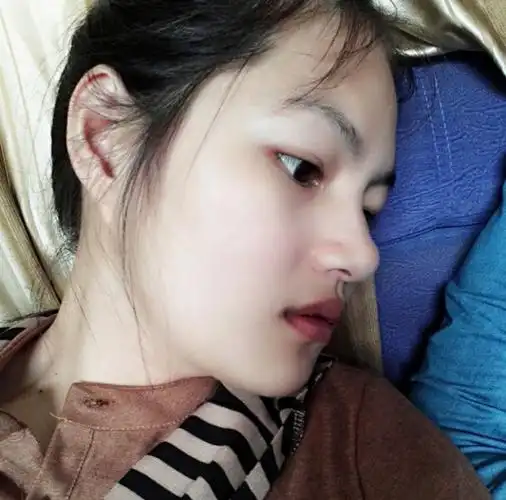 女人的大鼻子,很强势的,例如自己的工作