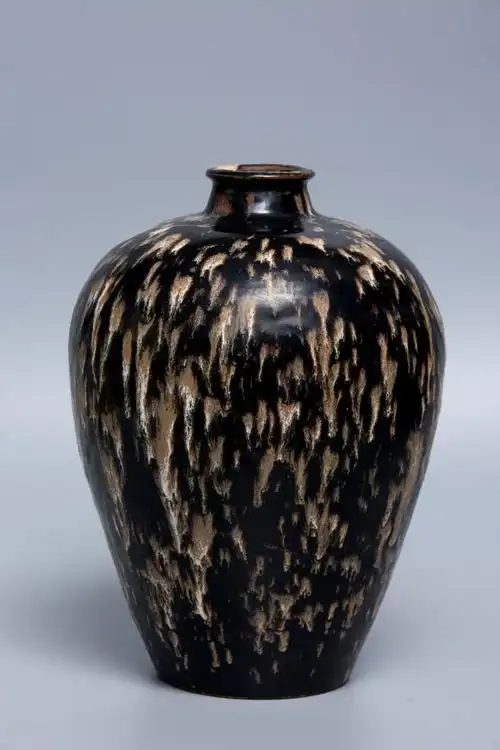 jizhou kiln plum bottle 吉州窑梅瓶