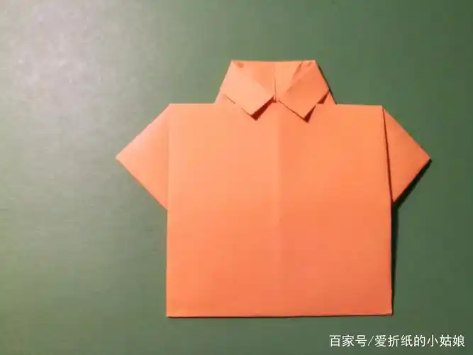爱折纸的小姑娘:用折纸折叠漂亮的短袖衬衫,孩子们都喜欢!
