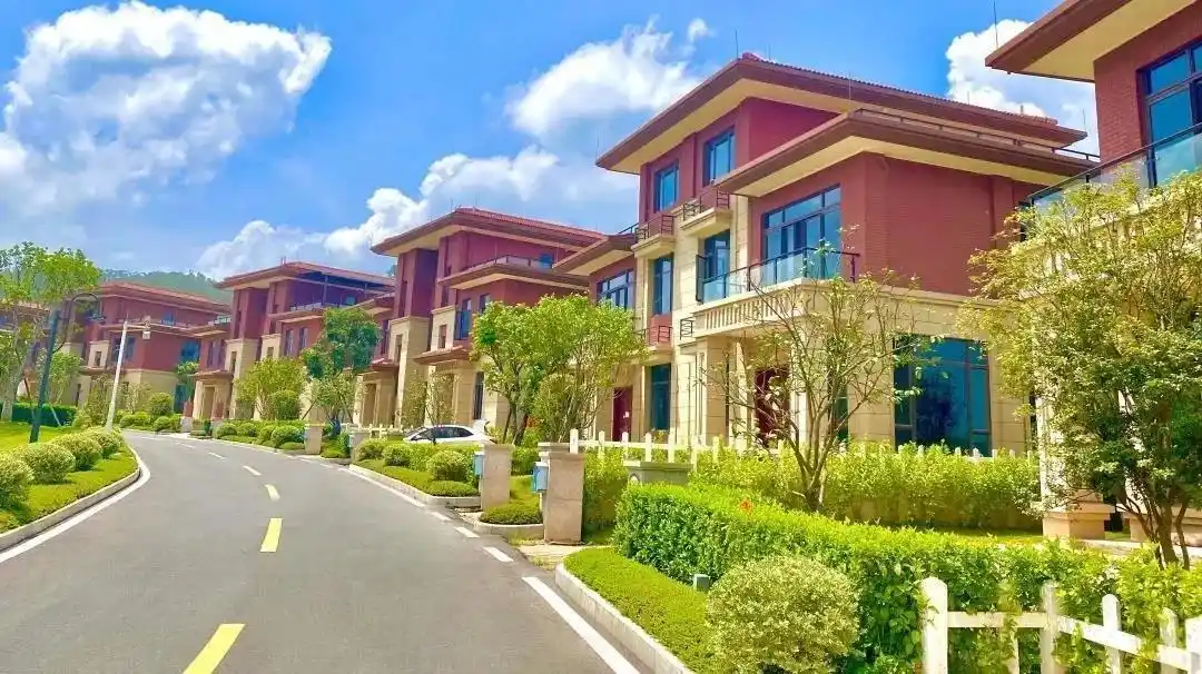 台山碧桂园台山哪里的别墅值得买呢?下面一起来看看!