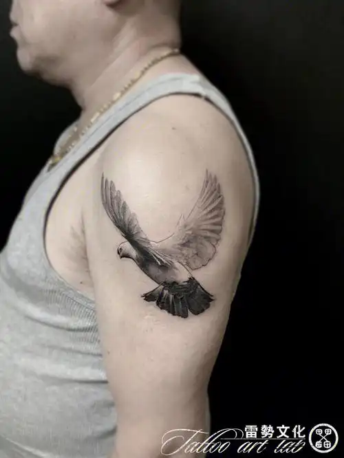 写实纹身鸽子北京纹身
