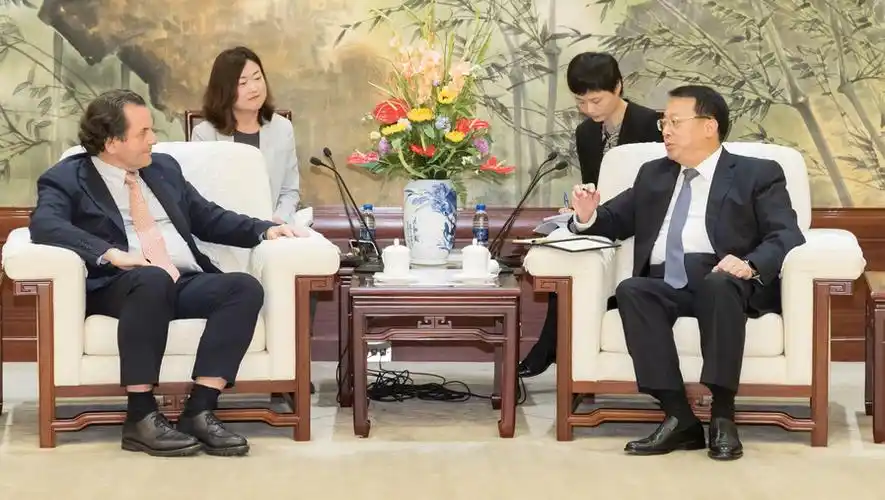 上海市长会见中欧国际工商学院欧方理事培养更多商界精英增进中西交流