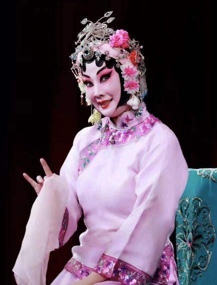 荀派筱韵尽显京剧名家常秋月上海演出翠屏山感念师恩