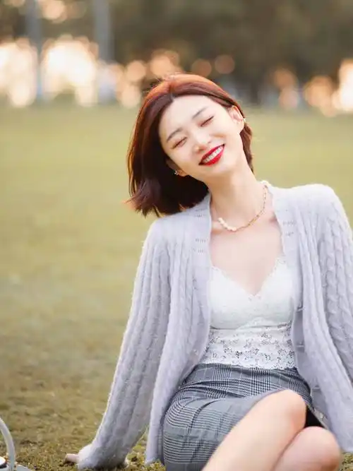 原创坐着拍照怎么拍9个坐姿拍照pose让你拍出好看的坐姿照