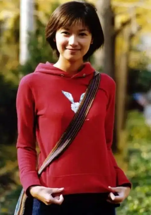 48岁徐静蕾定居美国被疑怀孕!