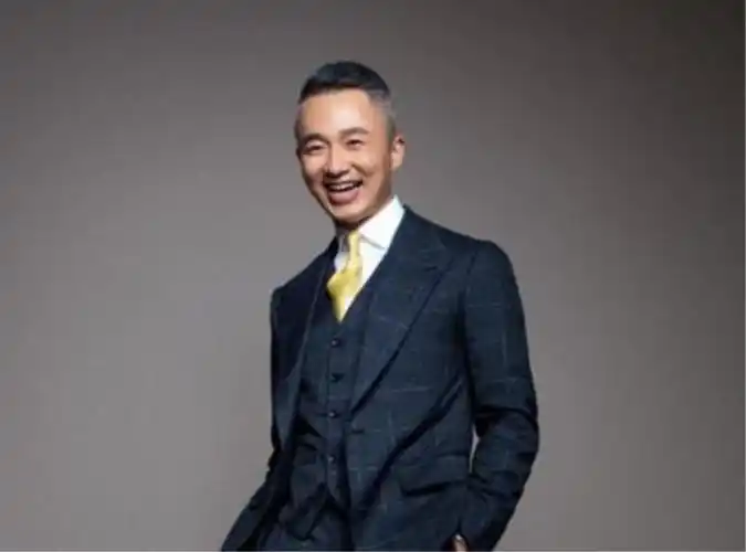 程雷得了什么病 原来头发白不是染的原因在这里-图1