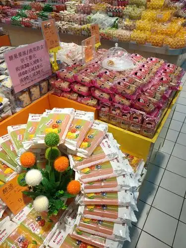 建始店2019年8月14日小百零食铺陈列图