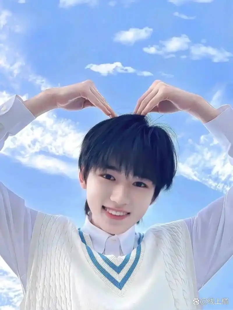 宋亚轩绝美头像