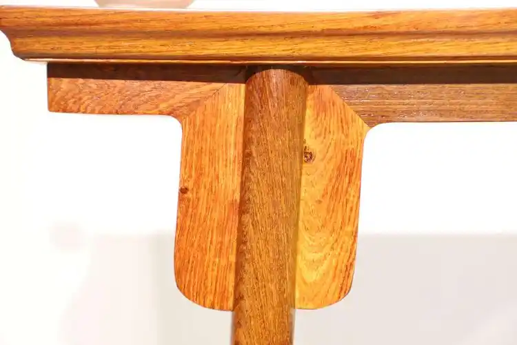 名称:《小酒桌》工艺:榫卯结构材料:缅甸花梨规格:长70宽 38.