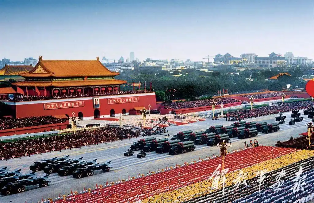 自豪40年来历次大阅兵经典画面展现国威军威7