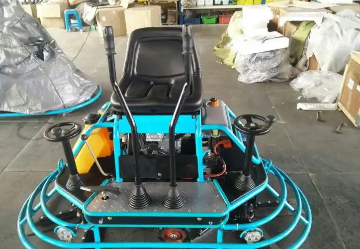 座驾式抹光机