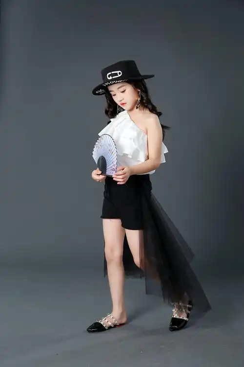 女童荷叶肩走秀潮服时尚儿童模特比赛演出服黑白色车模摄影酷礼服