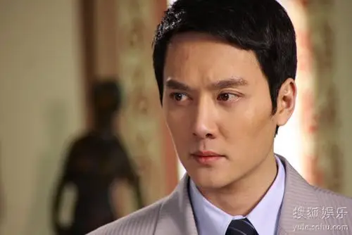 p>冯绍峰,原名冯威,1978年10月7日出生于上海市,中国内地男演员,毕业