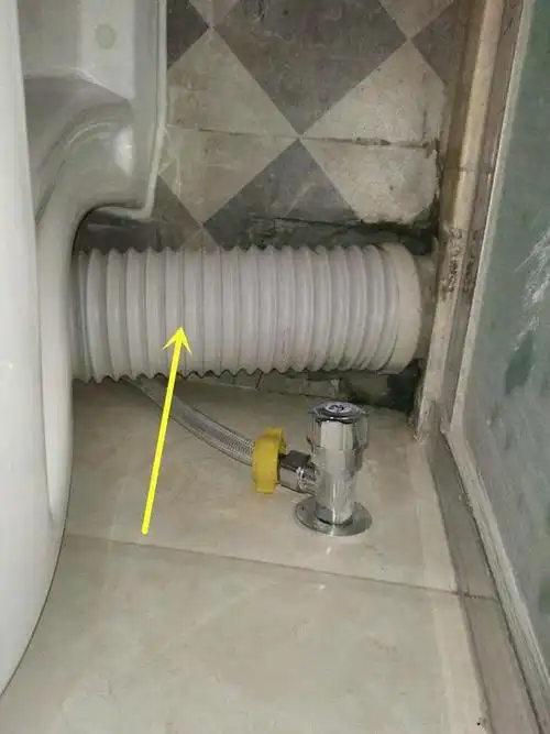 这样排水的马桶我次见,真的是长见识了.