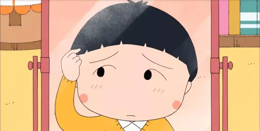 只能学樱桃小丸子的发型,当年我就真的剪过这种锯齿形的刘海↓↓↓q