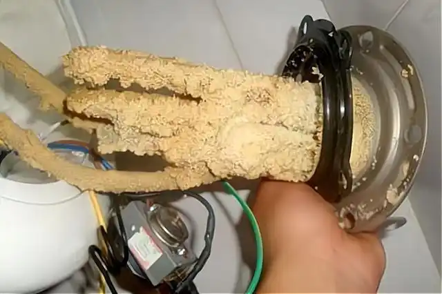 过年了你家的电热水器也需要清洗了