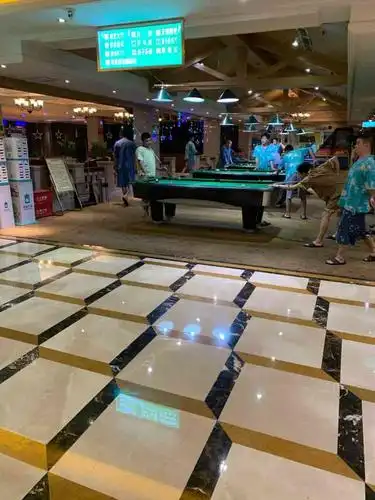 何日君温泉水疗(倪家桥店)-"之前去过诺亚方舟,挺大的,但休息的时候很