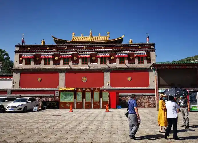 塔尔寺的"塔儿"得名于大金瓦殿内那座为纪念格鲁派(黄教)创始人宗喀巴