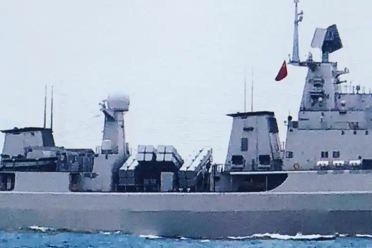 火力不足恐惧症治愈了:167深圳舰大改亮相,带16枚超音速反舰导弹