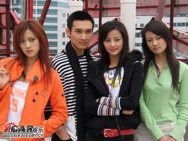 大家看过(给我一支烟)吗?谁知道叶子真名叫什么?