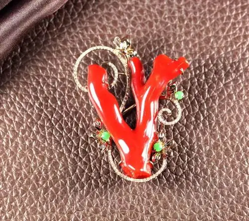 阿卡红珊瑚枝,重8克多,颜色品相好,枝子粗,3000多裸枝,包设计,可以做