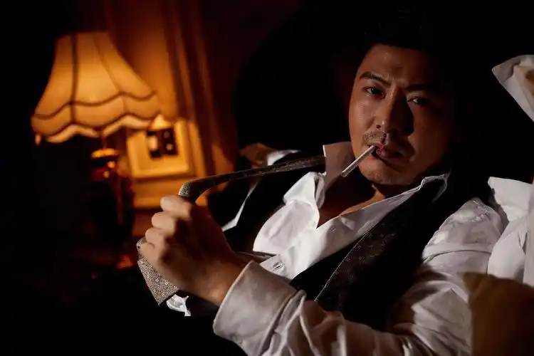 吴其江写真曝光 看"农村青年刘大海"秒变帅气痞大叔