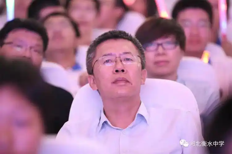 副校长王建勇副校长康新江党委书记,校长郗会锁市教育局副局长李广义