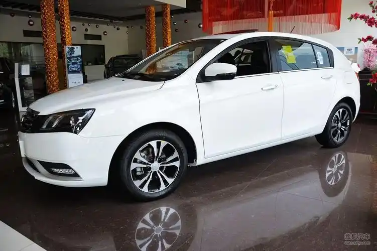 2014款吉利新帝豪两厢13tcvt精英型