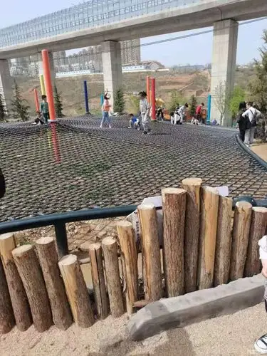 荥阳松鼠部落自驾游