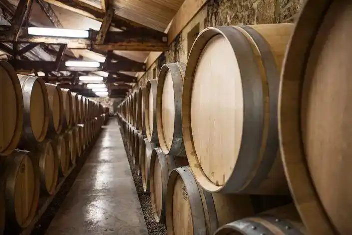 酒艺| 葡萄酒酿造-熟化