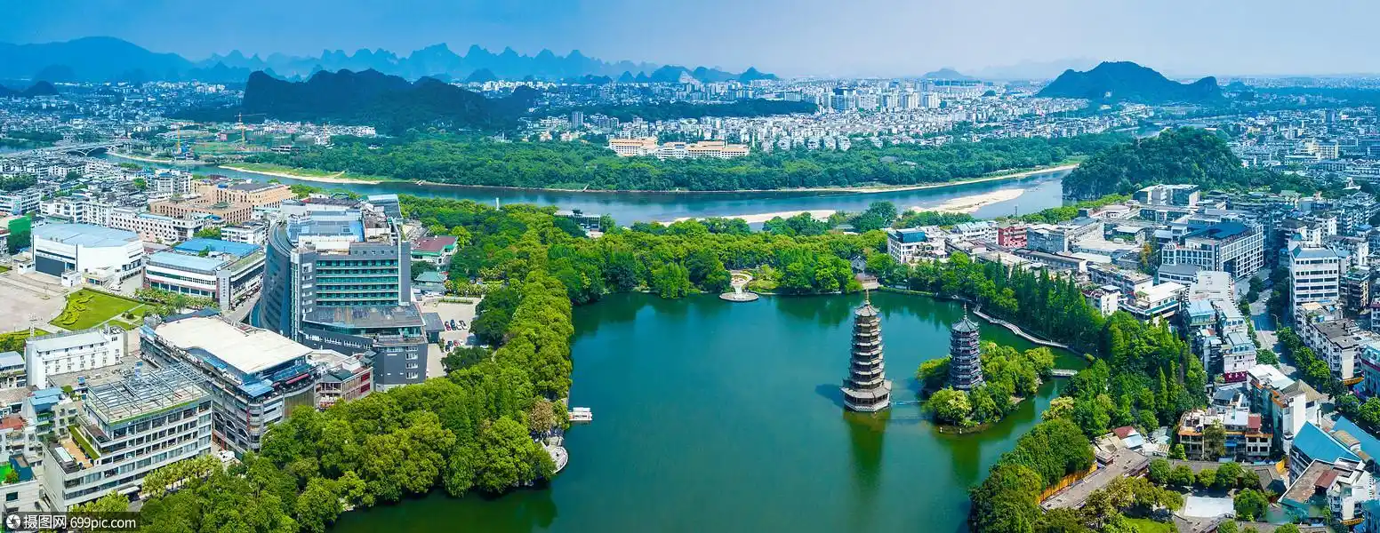 航拍全景图桂林风光漓江日月双塔旅游城市