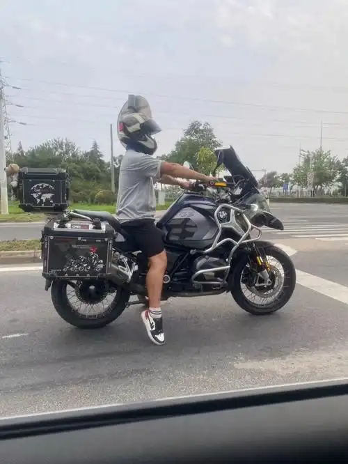 第一次驾驭宝马大水鸟宝马advr1250