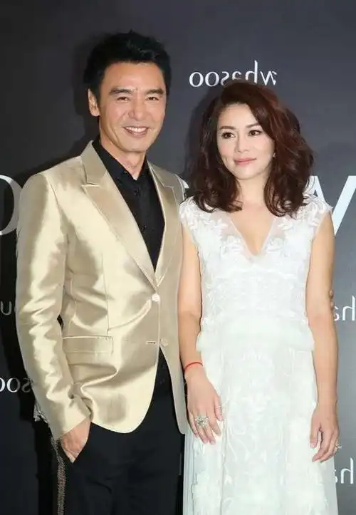 钟镇涛我这辈子最正确的决定就是拒绝与前妻章小蕙复婚