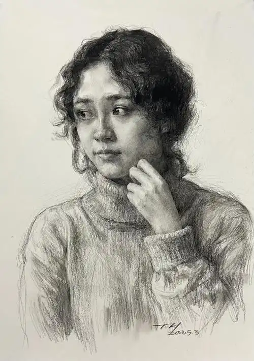 素描带手女青年