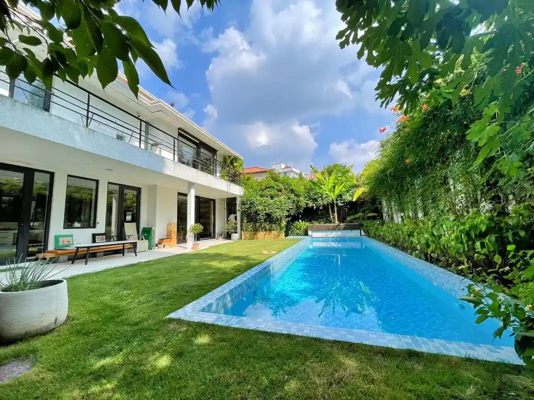 处处是生活步步是风景独栋别墅带泳池