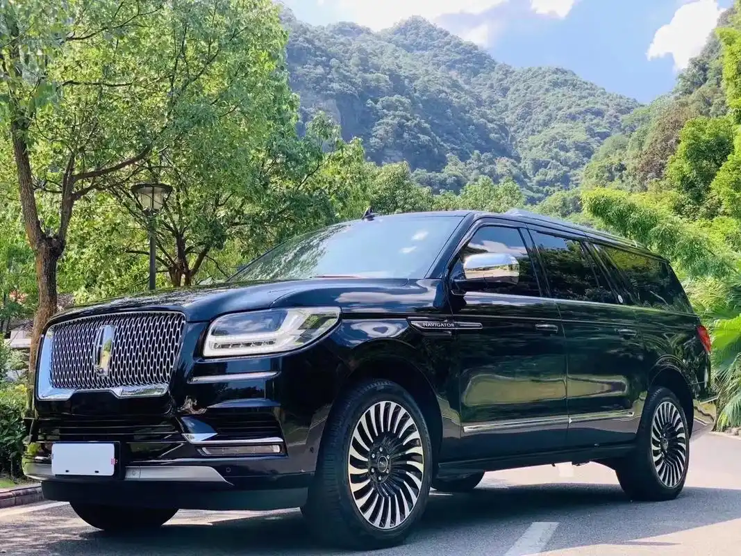 21年上牌,林肯领航员总统版加长,21年7月上牌,1.5万公 - 抖音