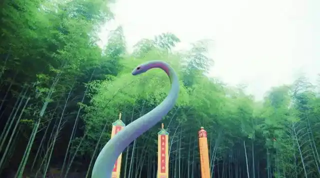 新版白蛇,雷峰塔都压不住!