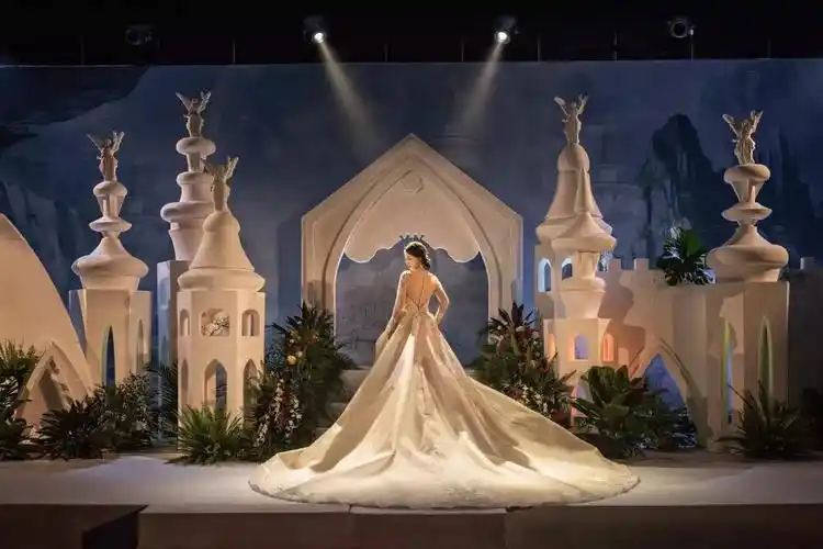 现实里的童话丨郑州希尔顿酒店2017希尔顿城堡蜜私特魔法舞会唯美呈现