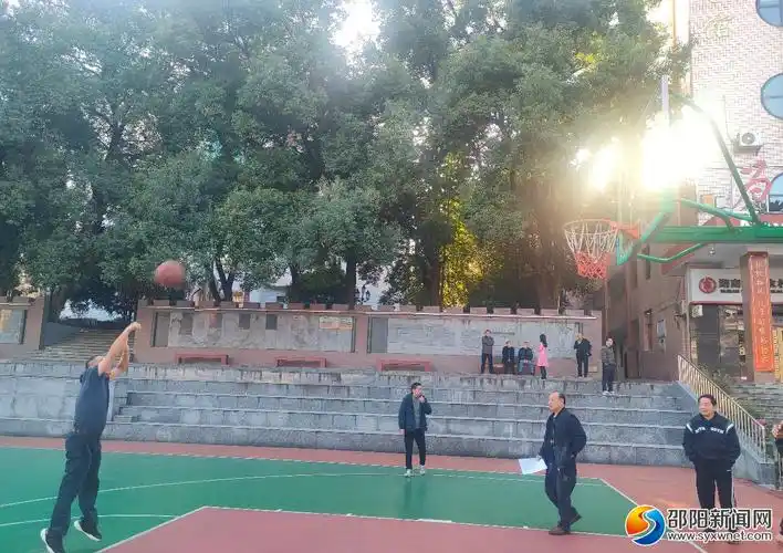 隆回一中举行绽放魅力秀我风采教职工才艺大赛