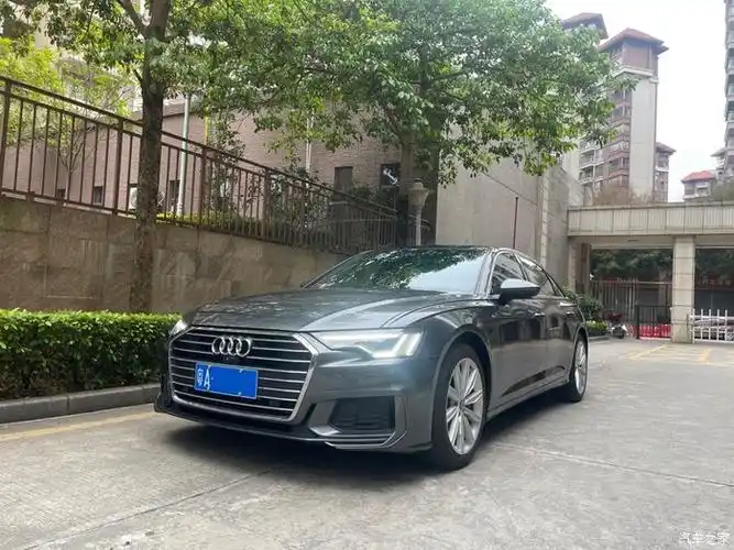 广州地区出一台自用奥迪a6l两驱45动感天云灰2021
