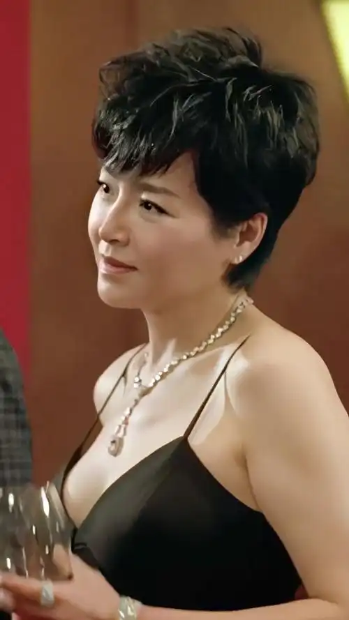 "每个人都会老,何不优雅的老去"#恬妞